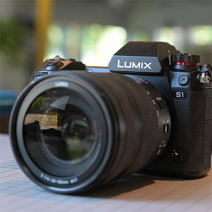 Повнокадрові фотоапарати LUMIX S