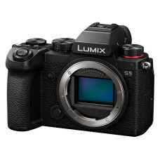 Цифровая фотокамера Panasonic LUMIX S DC-S5EE-K Body