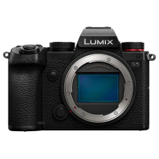 Цифровая фотокамера Panasonic LUMIX S DC-S5EE-K Body