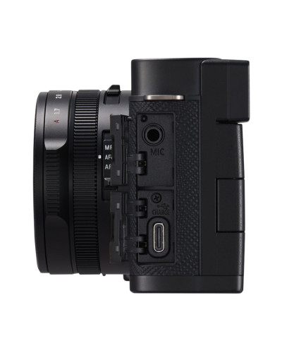 Цифровая фотокамера Panasonic Lumix DC-L10E-K Black