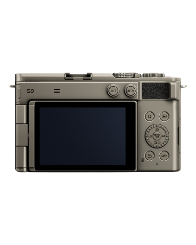Digital camera Panasonic Lumix S9 Titanium Black +18-40mm Kit DC-S9NE-NA (Titanium Lens)